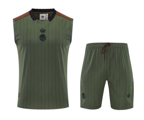 26-27  Bayern High quality Tank Top And Shorts Suit