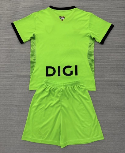 26-27 Bilbao Green GoalKeeper Adult Suit