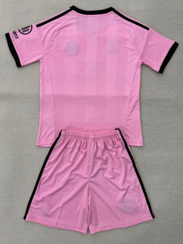 25-26 Bayern Pink Goalkeeper Adult Suit