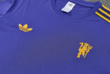 26-27 Man Utd  Short shirts and Long trousers Suit (圆领)