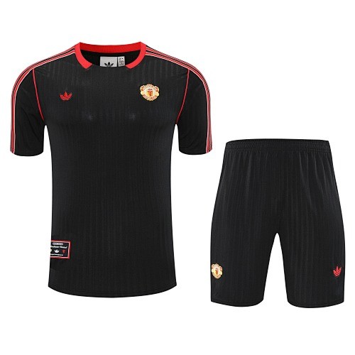 26-27 Man Utd High Quality Training Short Suit