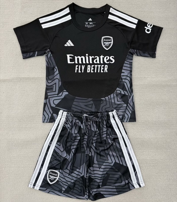 26/27 Arsenal goalkeeper Kids kit black