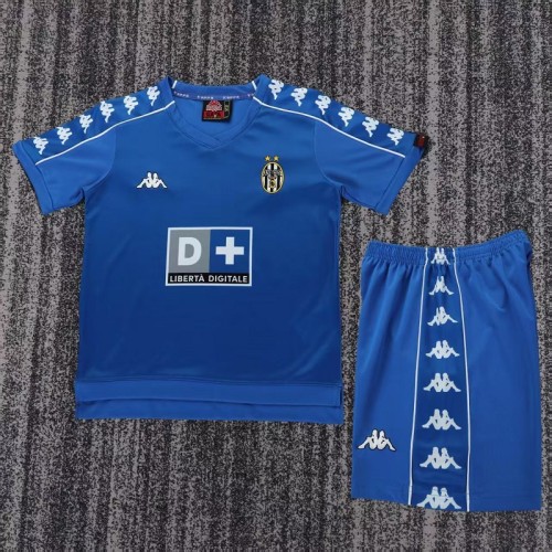 Retro 99/00 Juventus Away kids kit