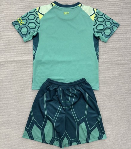26/27 Manchester City goalkeeper kids kit green