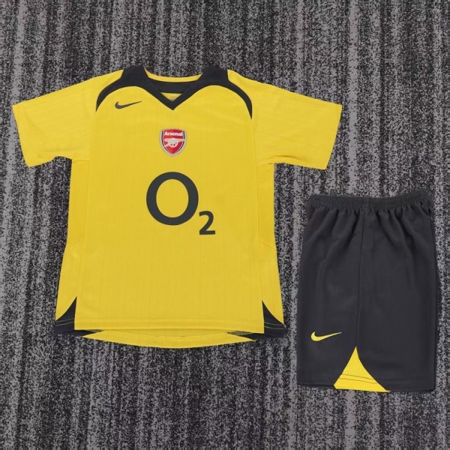 Retro 05/06 Arsenal Away kids kit