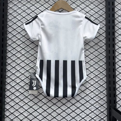 26/27 Juventus home baby shirt