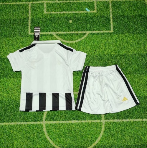 26/27Juventus home kids kit