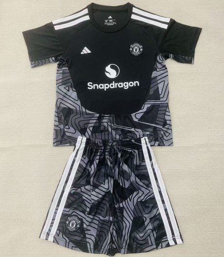 26/27 Manchester United goalkeeper Adult Set