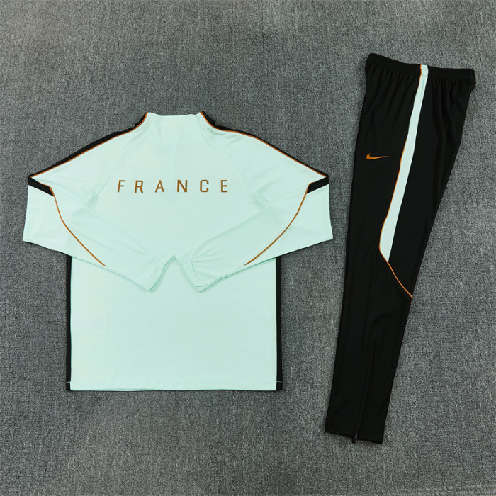 26/27France kids training suit light green