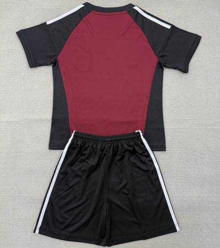 26/27 Spain goalkeeper Adult Set red black