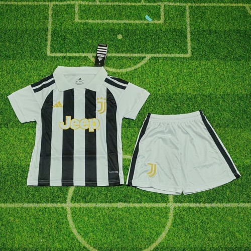 26/27Juventus home kids kit