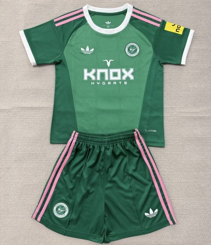 26/27 Newcastle United goalkeeper Adult Set green