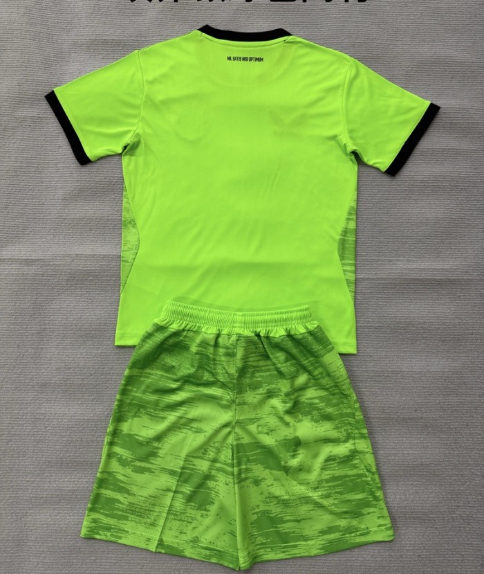 26/27 Everton goalkeeper kids kit green