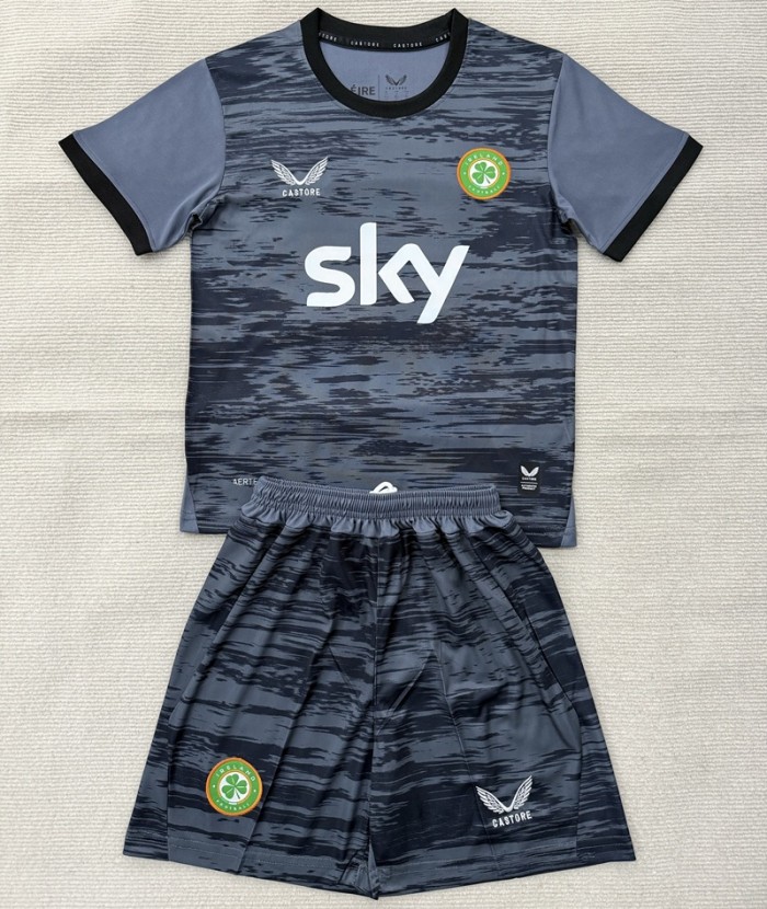 26/27 Ireland goalkeeperkids kit grey