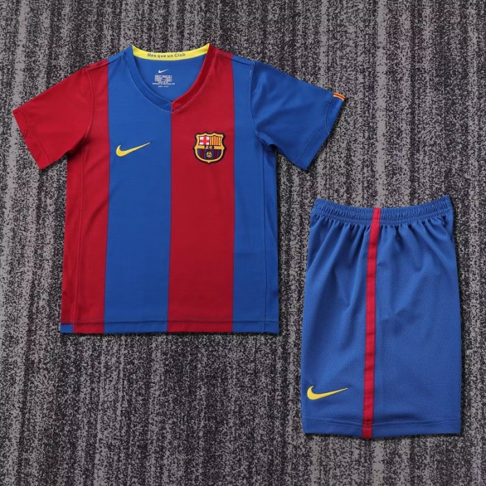 Retro 06/07 Barcelona home kids kit