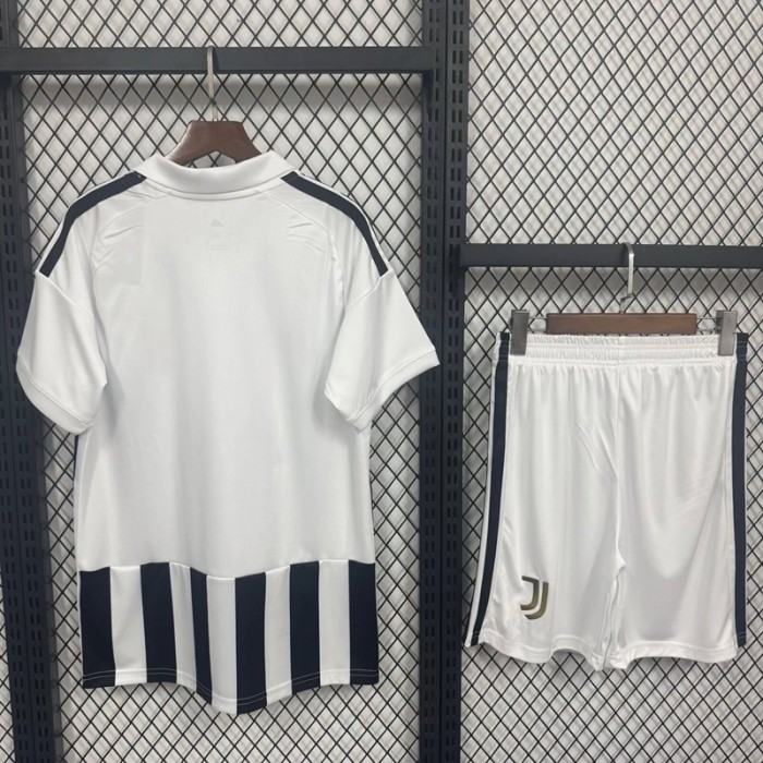 26/27 Juventus home Adult set