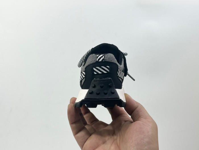 NEW NIKE kids Shoes