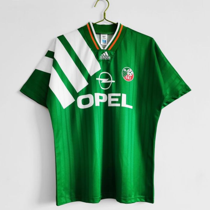 Retro Ireland home 92/94 football shirt