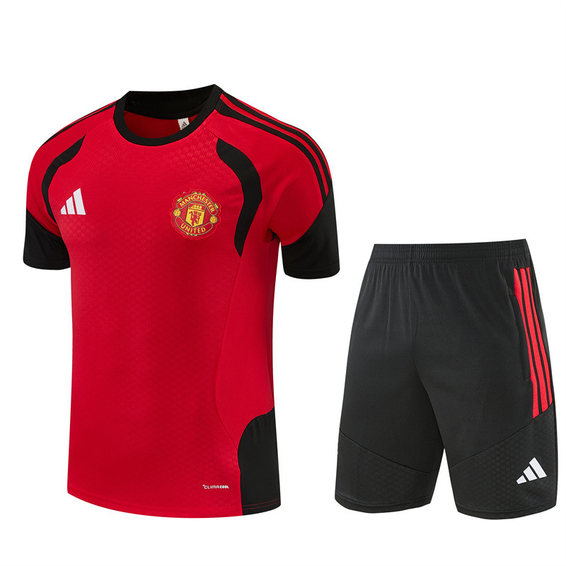26/27Manchester United kids Short training suit red