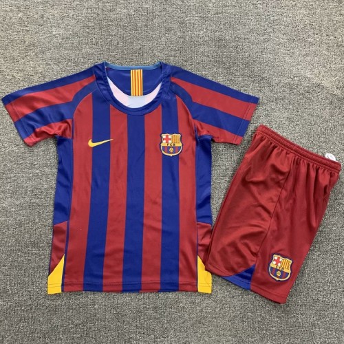 Retro 05/06 Barcelona home kids kit