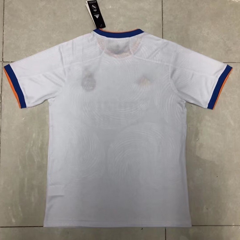 Retro 21/22 Real Madrid home football jersey