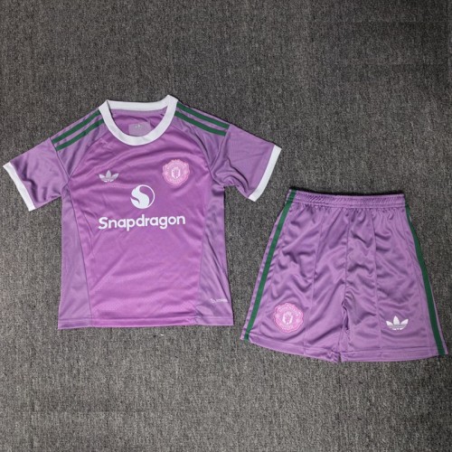 26/27 Manchester United goalkeeper kids kit pink