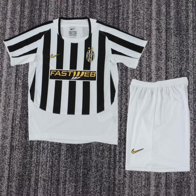 Retro 03/04 Juventus home kids kit