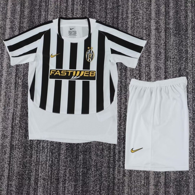 Retro 03/04 Juventus home kids kit