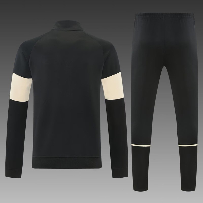 26/27 Liverpool Adult jacket black