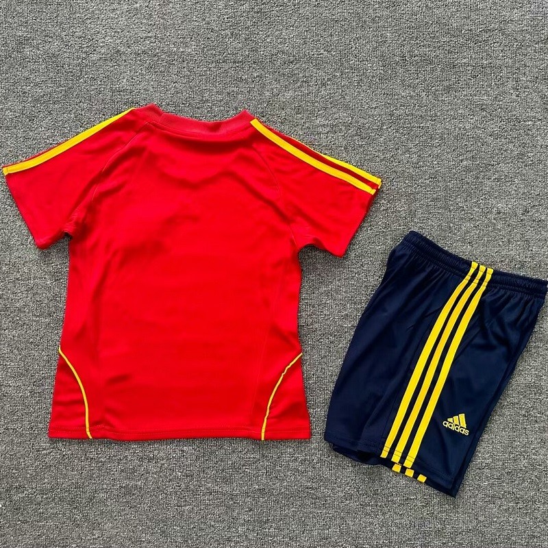 Retro 2008 Spain home kids kit