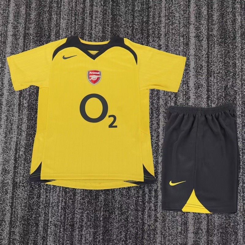 Retro 05/06 Arsenal Away kids kit