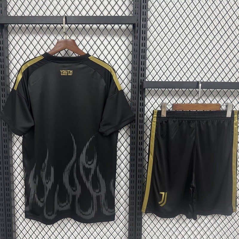 26/27 Juventus third Adult set