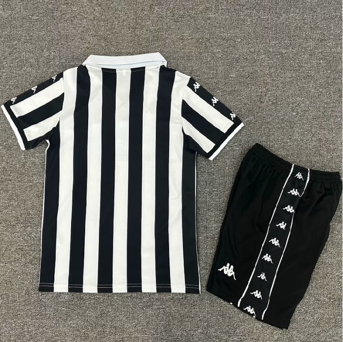 Retro 99/00 Juventus home kids kit