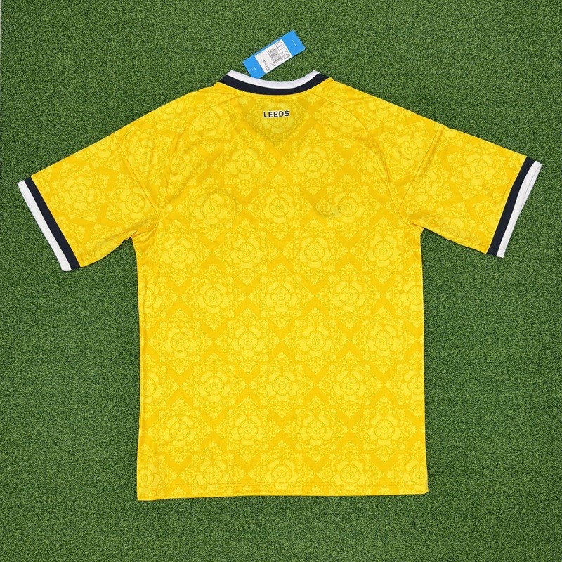 26/27 Leeds United away football jersey