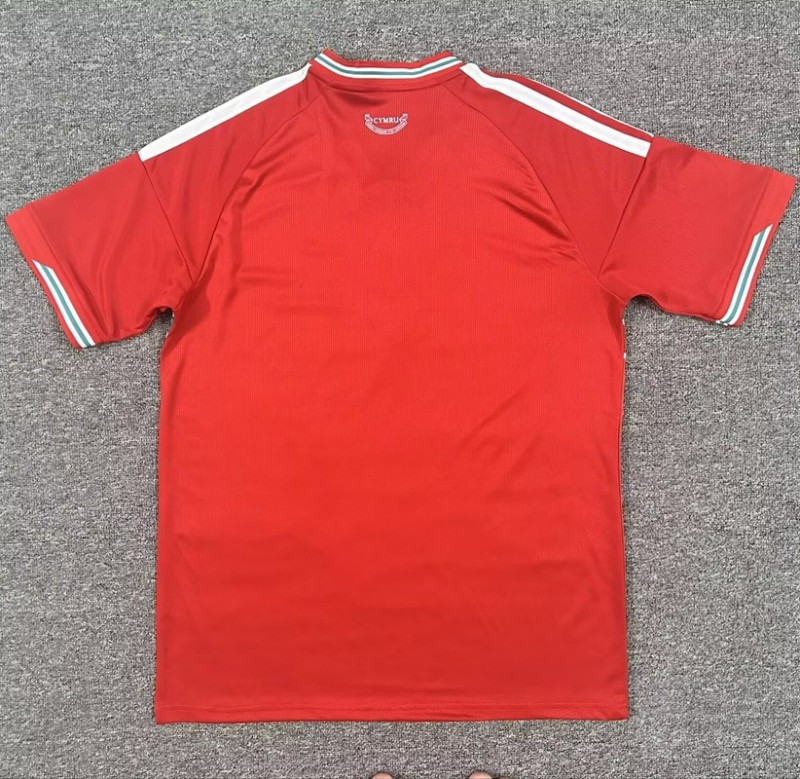25/26 Wales home football Jersey