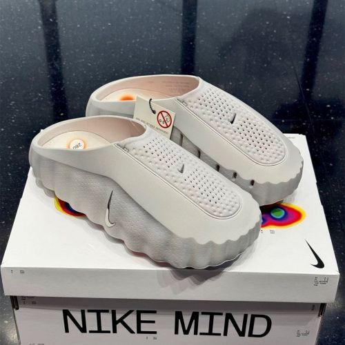 Nike mind slippers