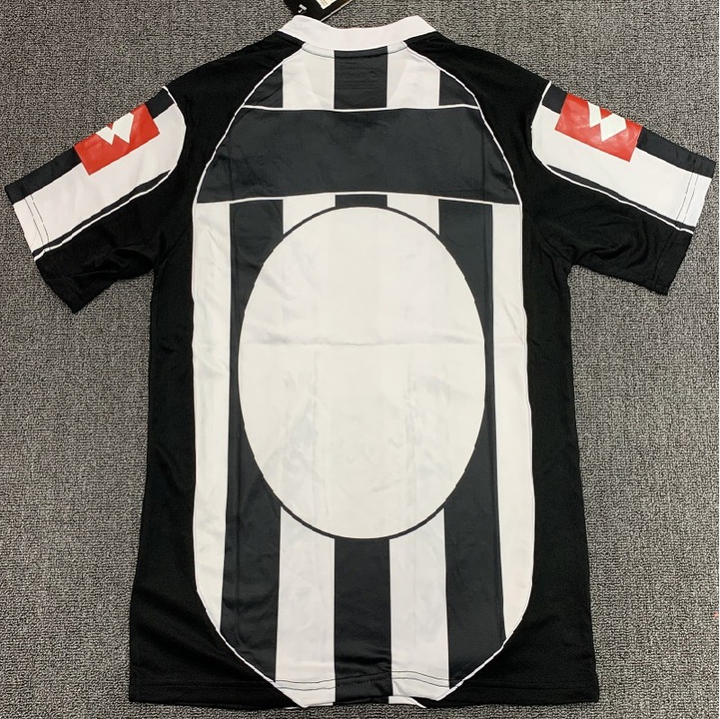 Retro 02/03 Juventus home