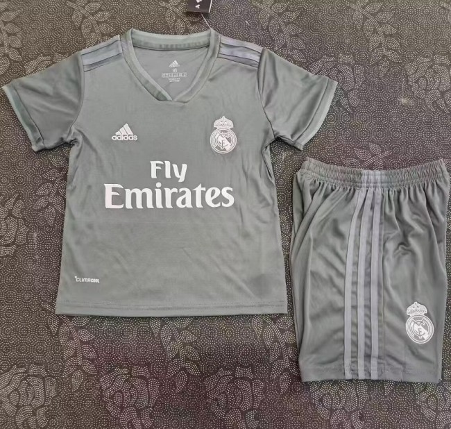 26/27 Real Madrid training kids kit
