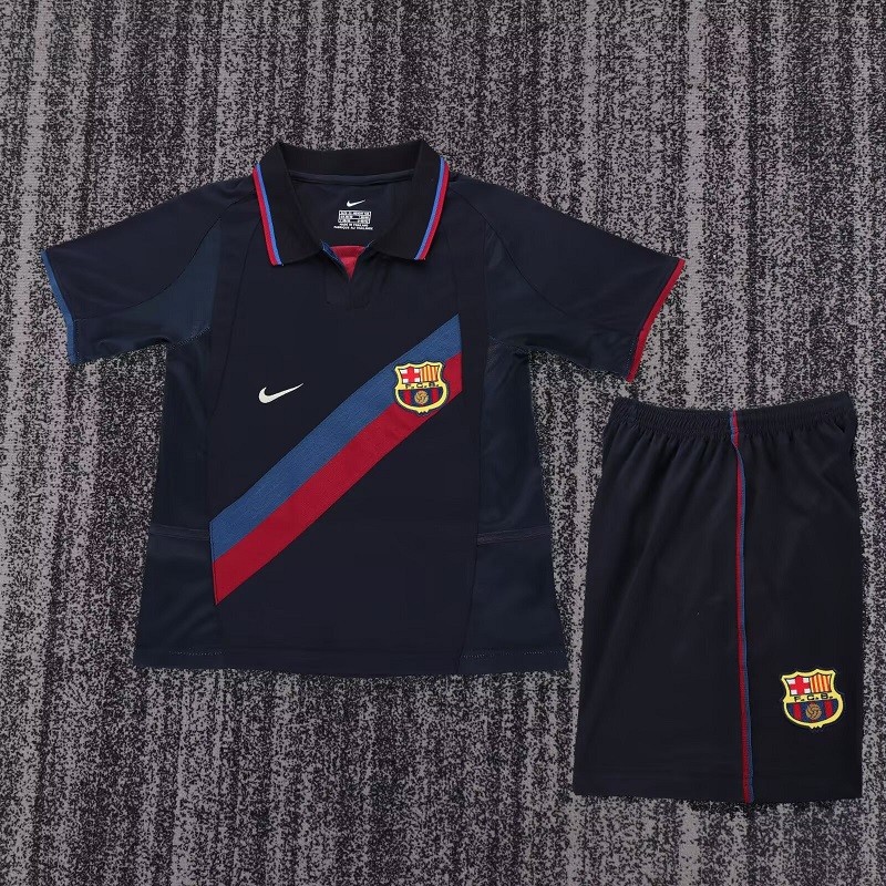 Retro 02/03 Barcelona home kids kit