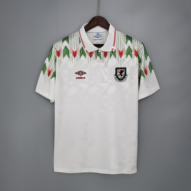 Retro Wales 90/92 away