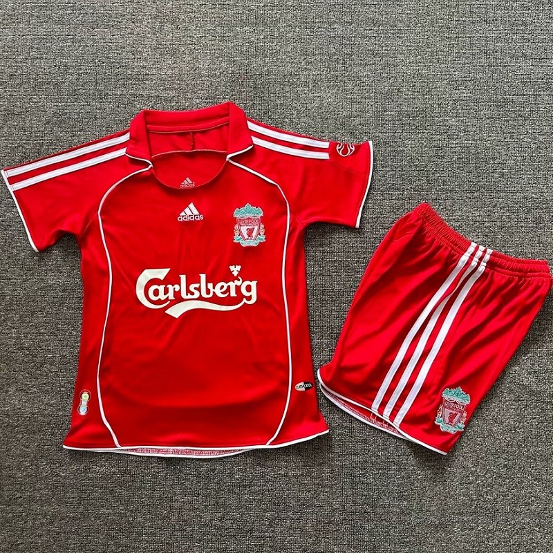 Retro 06/07 liverpool home kids kit