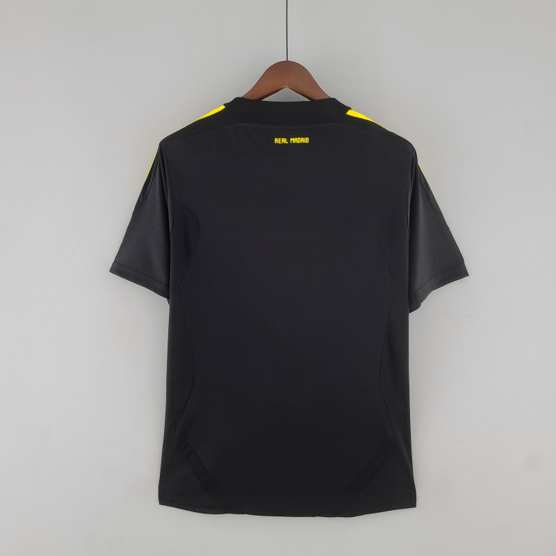Retro Real Madrid 11/12 Goalkeeper Black