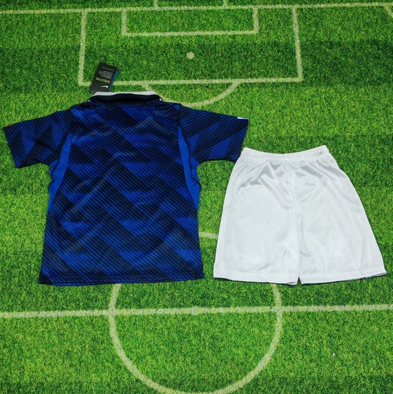 26/27 France home kids kit