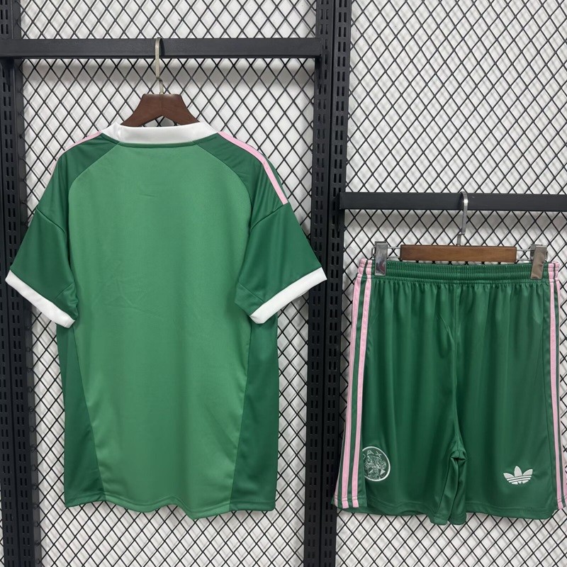 26/27 Ajax goalkeeper Adult Set green