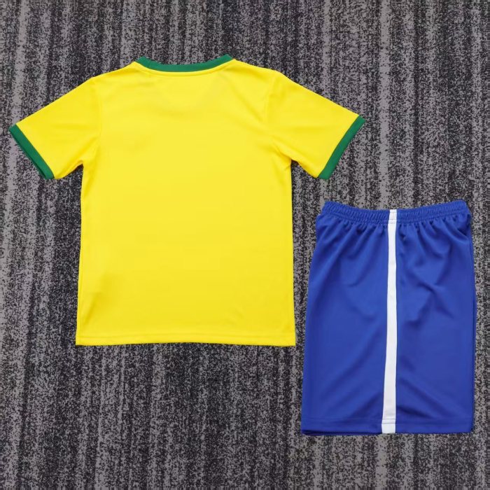 Retro 1970 Brazil home kids kit