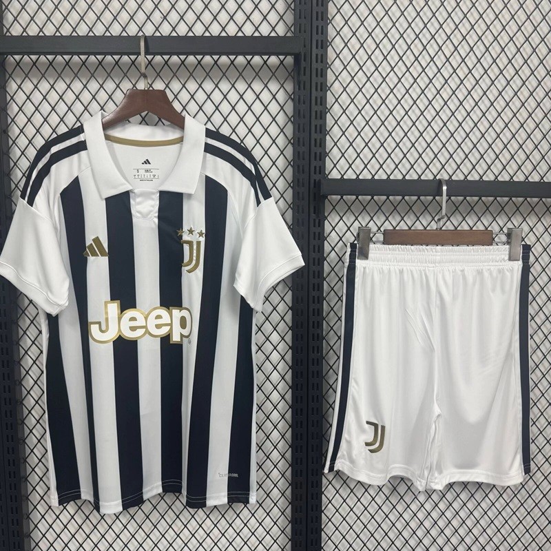26/27 Juventus home Adult set