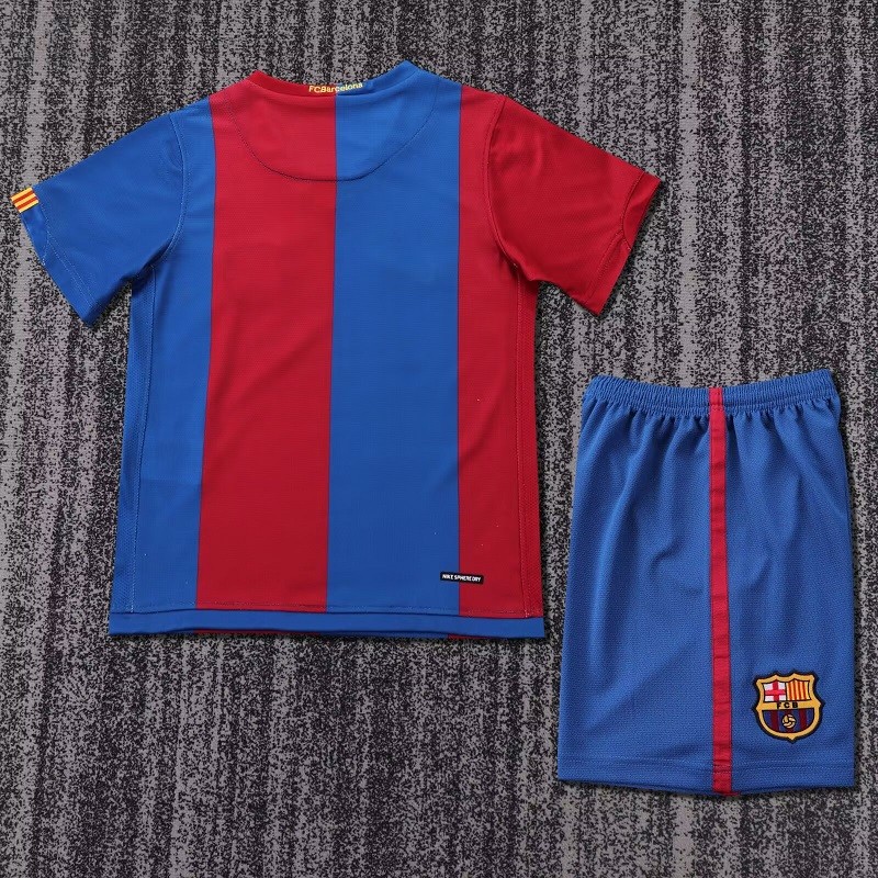 Retro 06/07 Barcelona home kids kit
