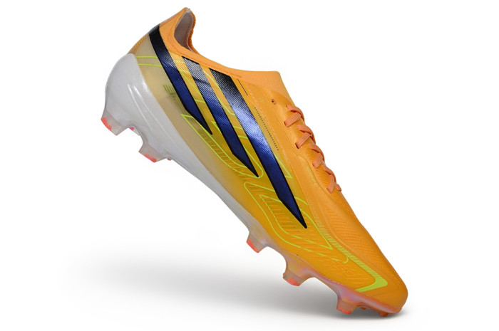 26 adidas F50 Hyperfas  Football shoes