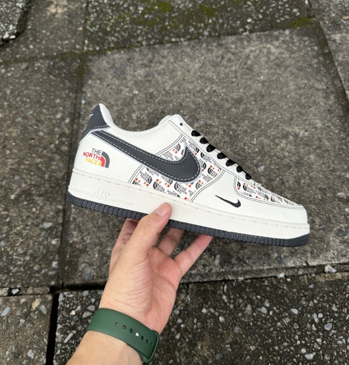 THE NORTH FACE X Nike Air Force 1