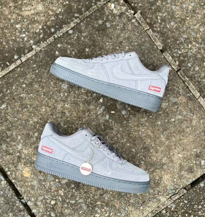 Nike x Supreme Air Force 1 Low SP